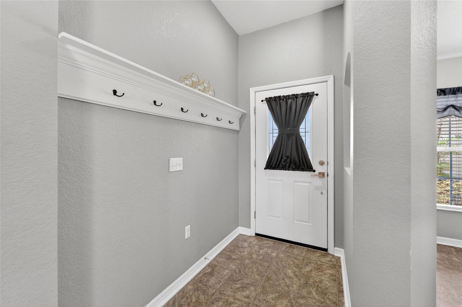 603 Pointer Ln Property Photo 4