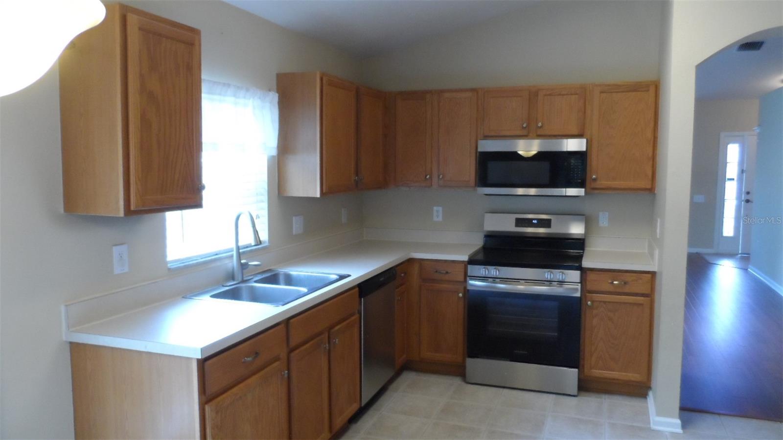 30709 Lanesborough Cir Property Photo 5