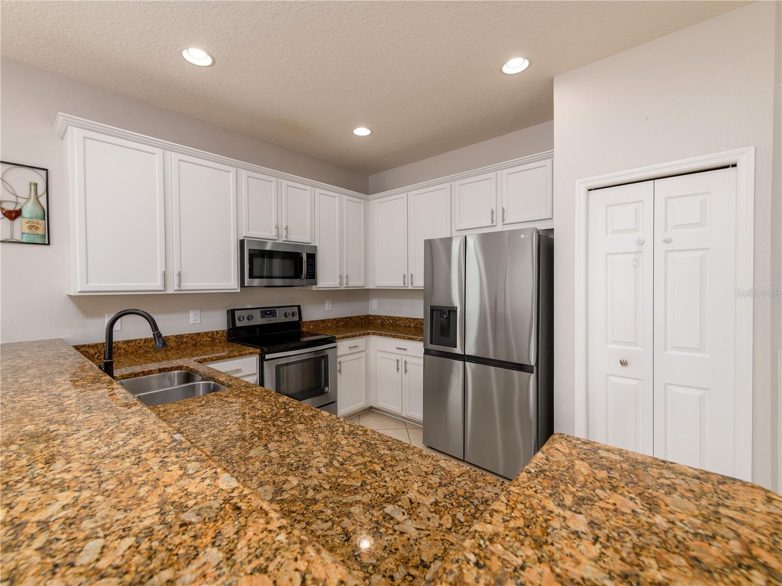 12833 Geneva Glade Dr Property Photo 12