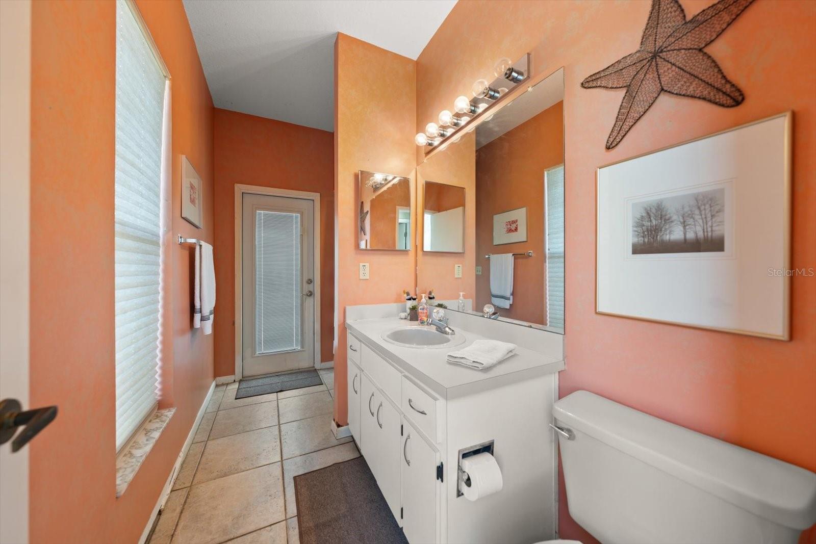 684 Samantha Dr Property Photo 22