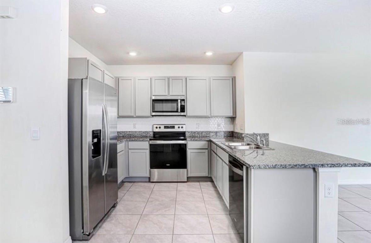 31210 Penny Surf Loop Property Photo 4