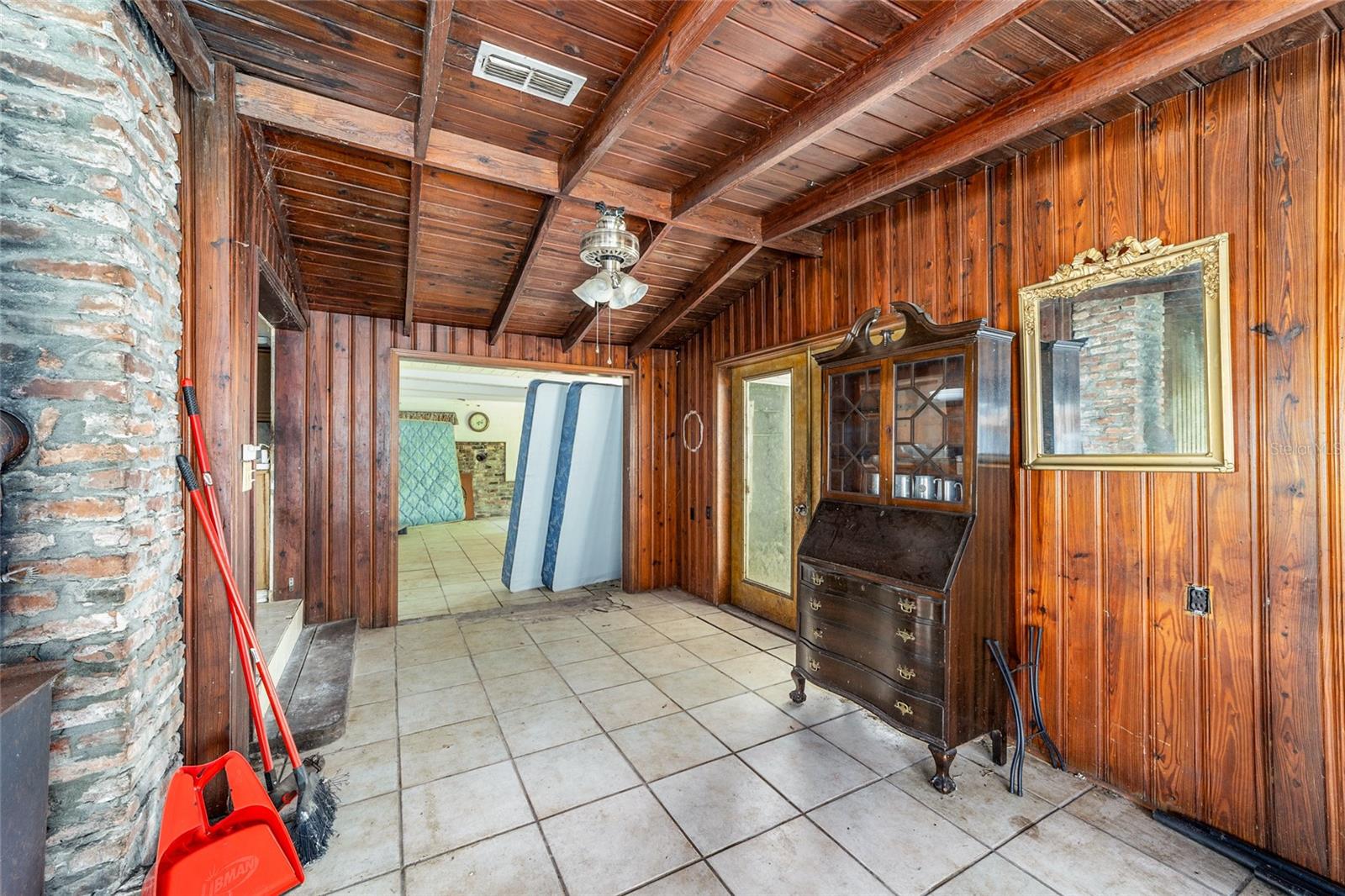 11768 N Gatlen Ave Property Photo 5