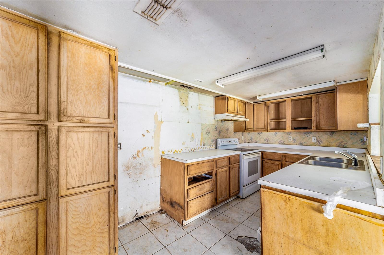 11768 N Gatlen Ave Property Photo 7