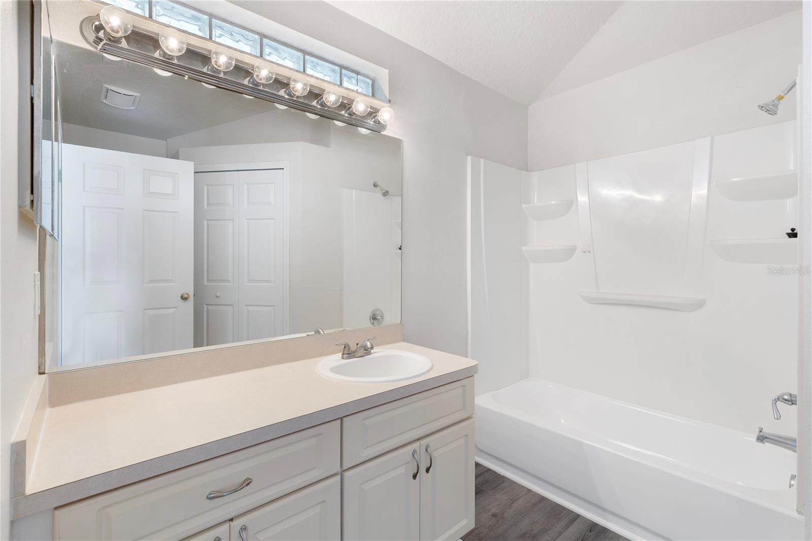 7456 Oxford Garden Cir Property Photo 19