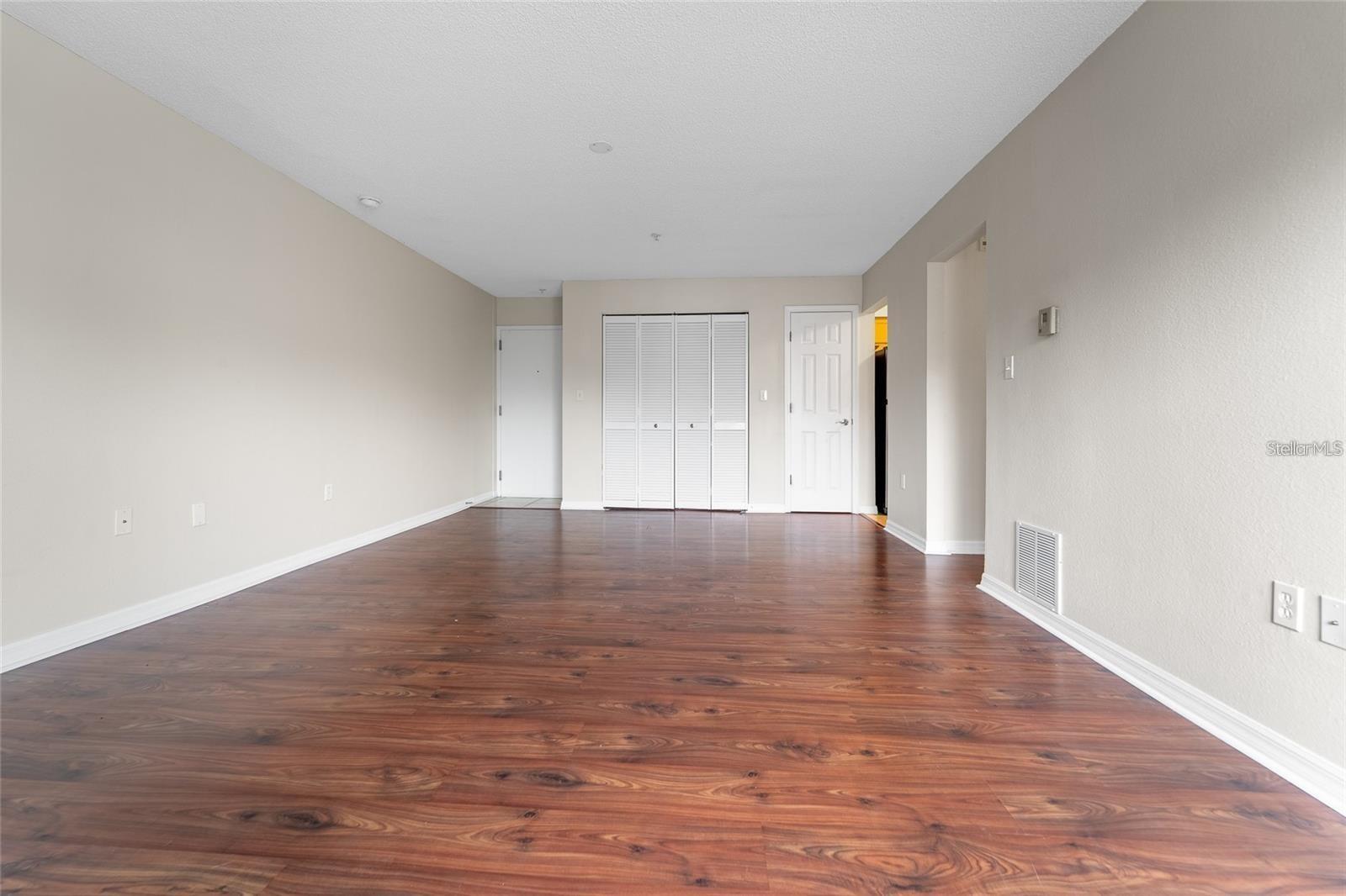 406 S Cedar Ave #307 Property Photo 6
