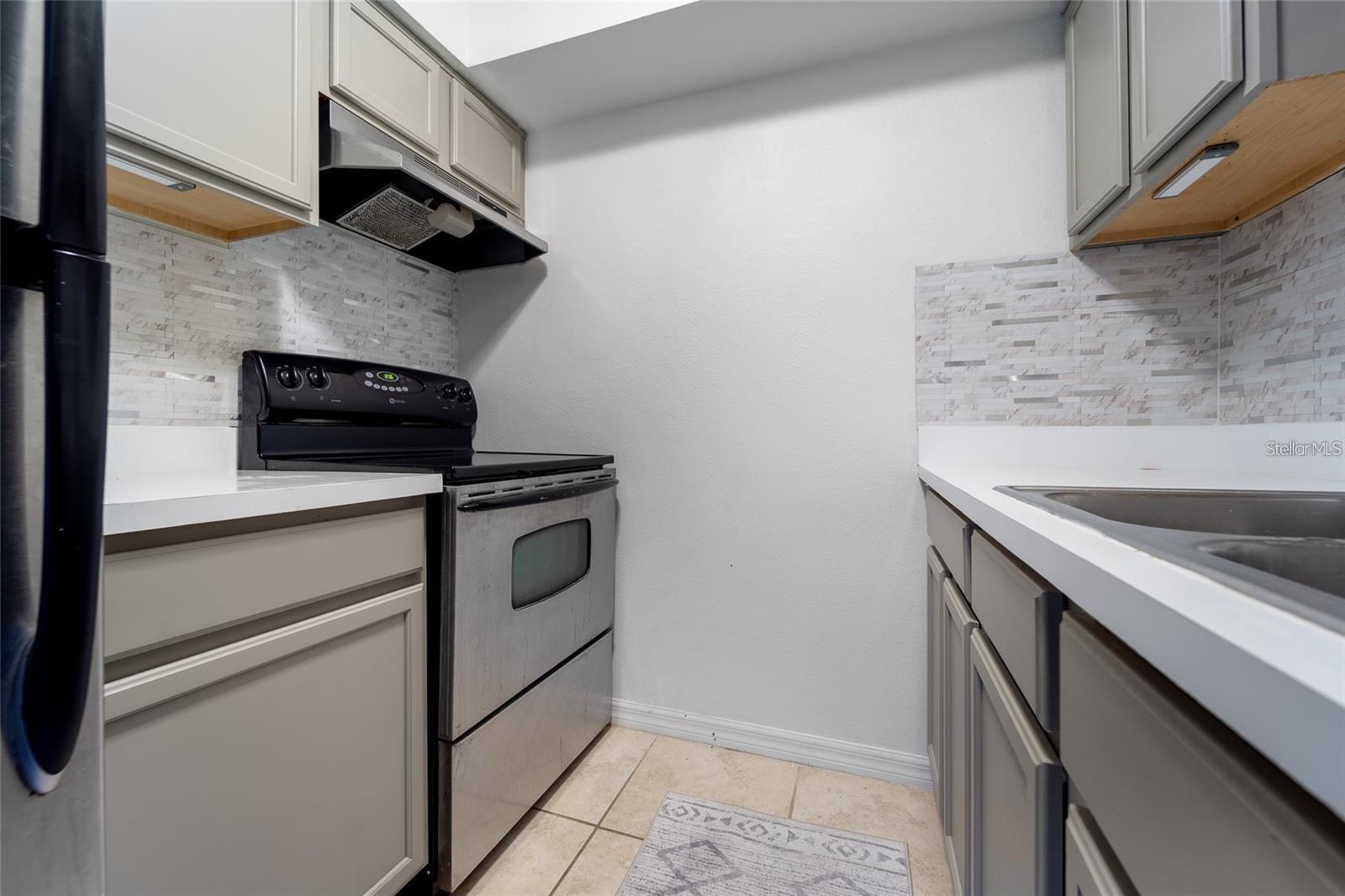 406 S Cedar Ave #307 Property Photo 8