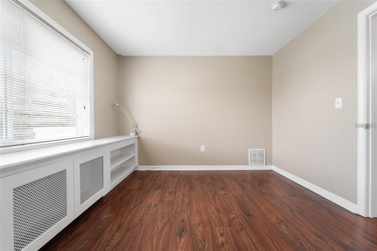 406 S Cedar Ave #307 Property Photo 11