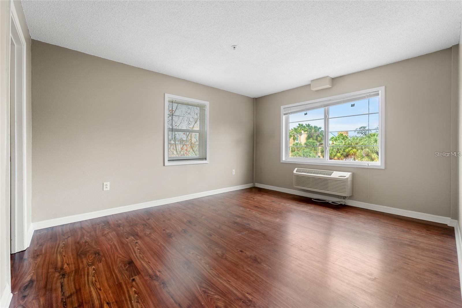 406 S Cedar Ave #307 Property Photo 14
