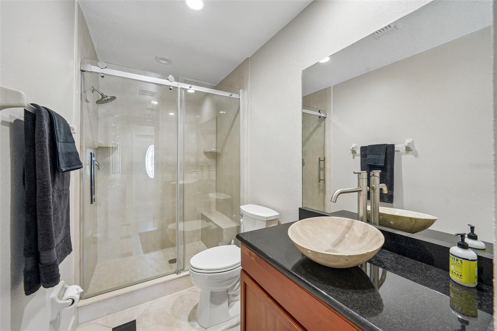 14426 Mark Dr Property Photo 16