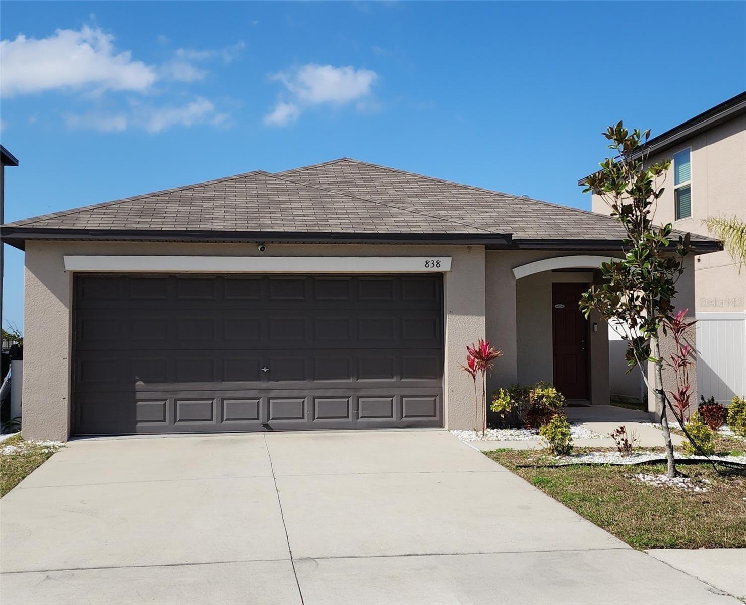838 Olive Conch St Property Photo 1