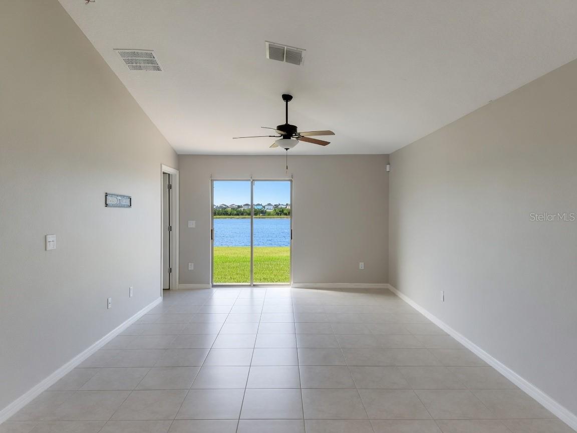 838 Olive Conch St Property Photo 3