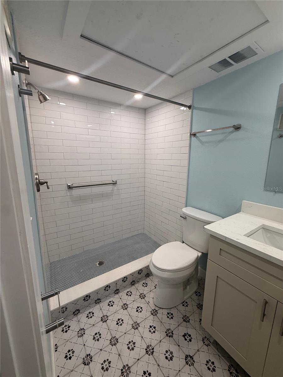 171 Medallion Blvd #b Property Photo 16