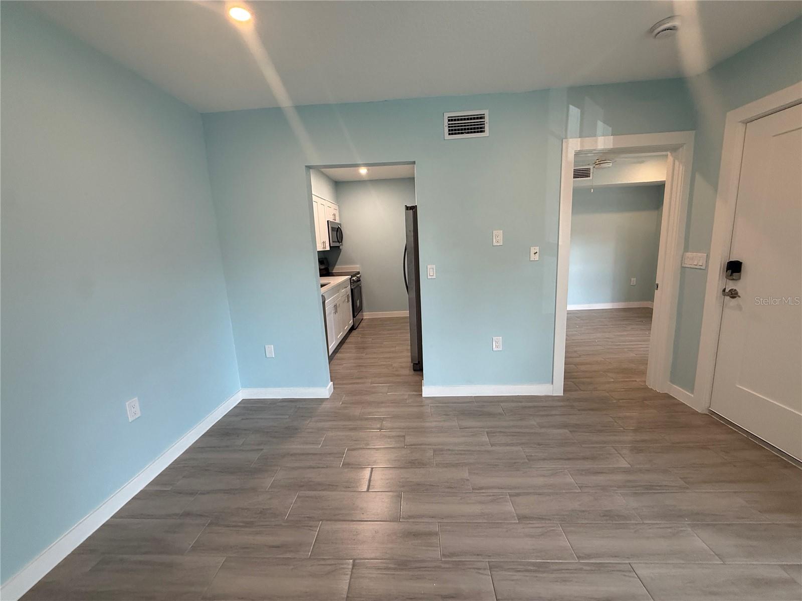 171 Medallion Blvd #b Property Photo 21