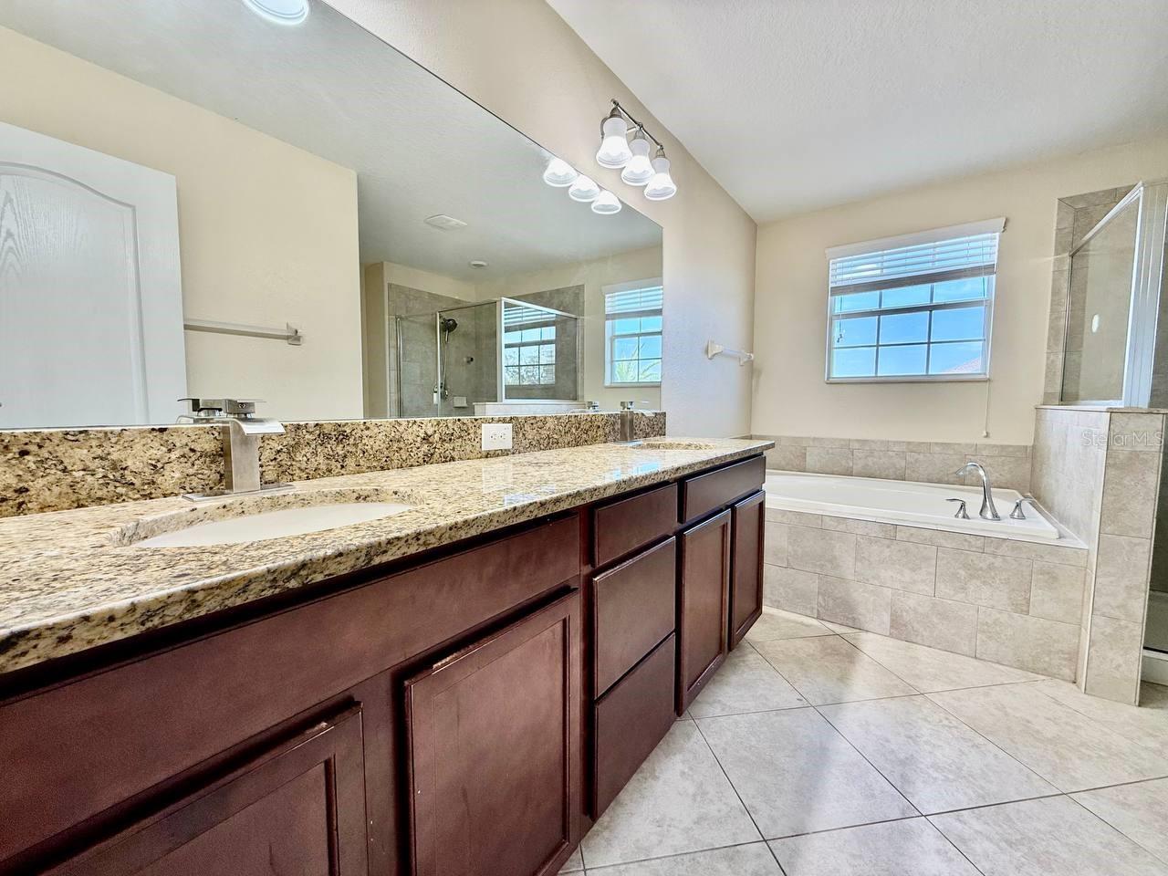 12404 Ballentrae Forest Dr Property Photo 25