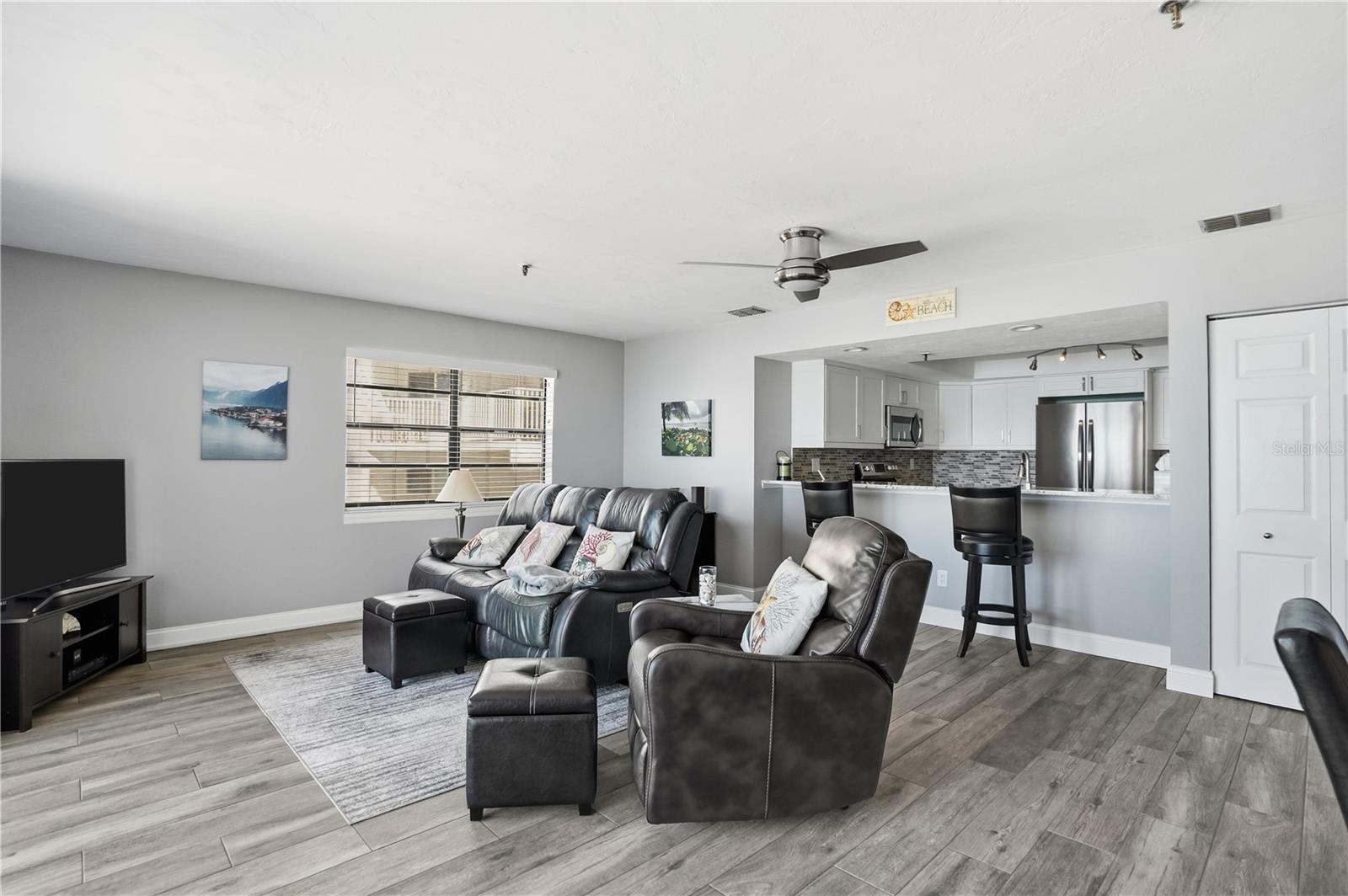 16330 Gulf Blvd #306 Property Photo 6