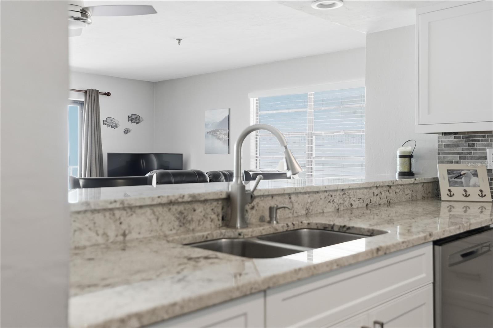 16330 Gulf Blvd #306 Property Photo 10