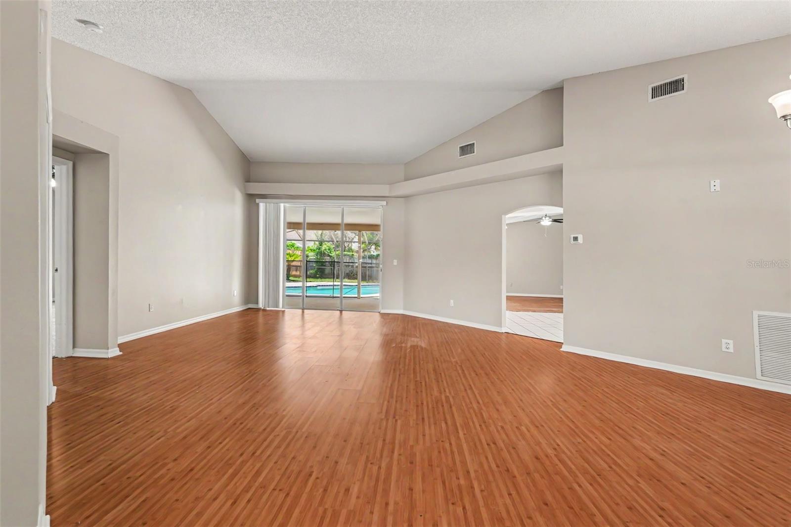 2909 Starmount Dr Property Photo 7