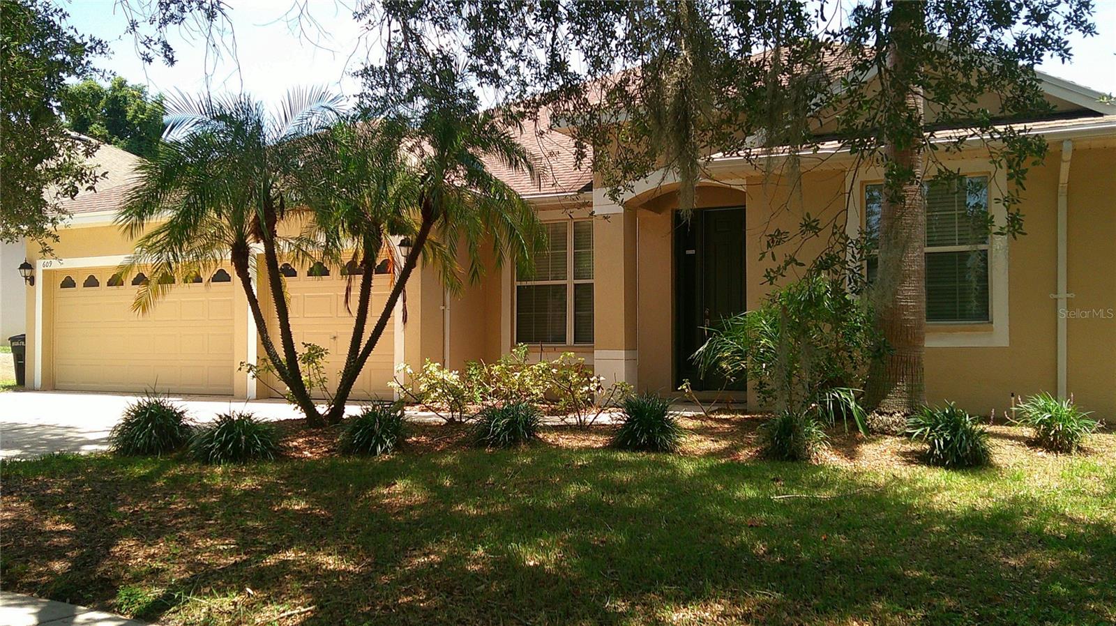 609 Cedar Waxwing Dr Property Photo 1