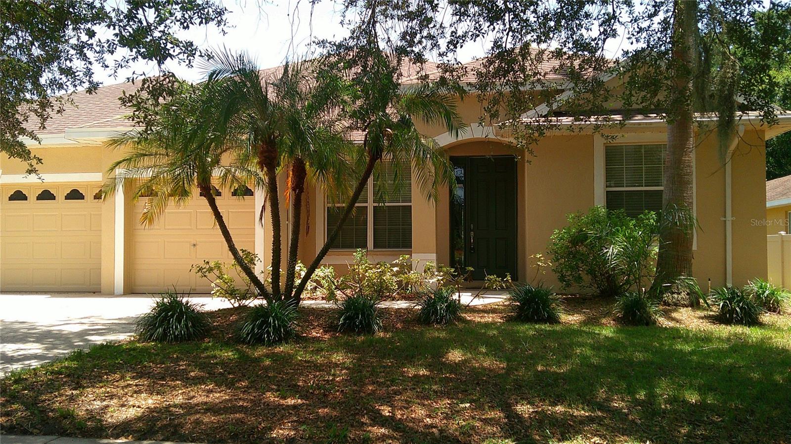 609 Cedar Waxwing Dr Property Photo 2