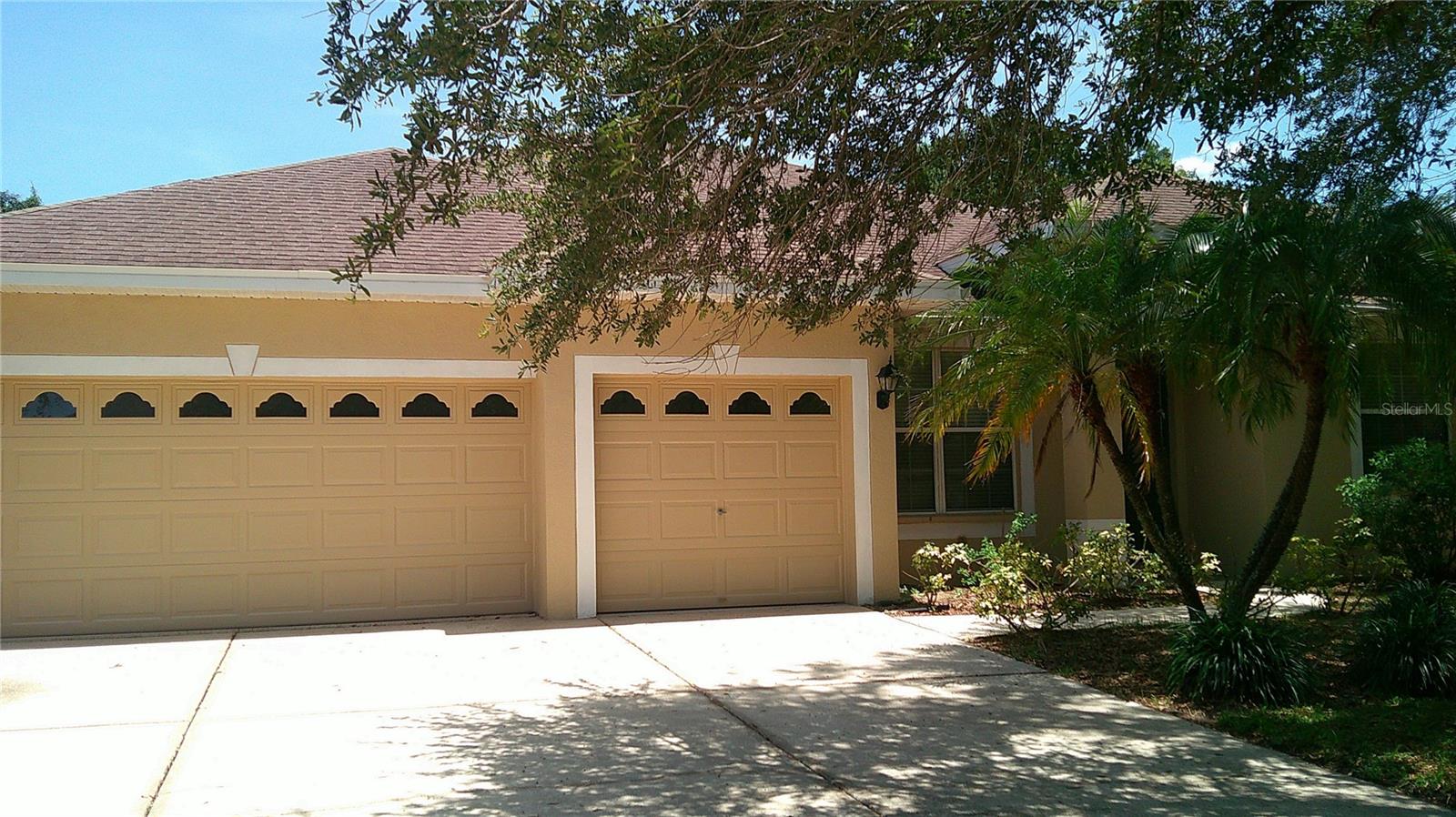 609 Cedar Waxwing Dr Property Photo 3