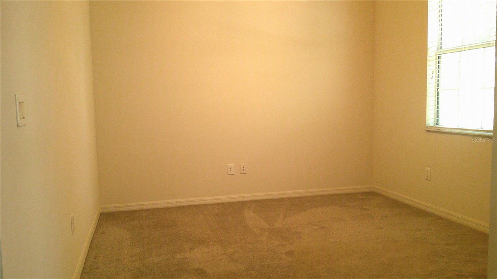 609 Cedar Waxwing Dr Property Photo 6