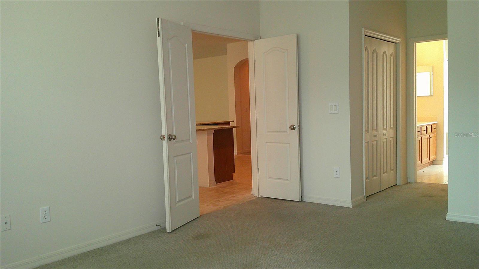 609 Cedar Waxwing Dr Property Photo 23