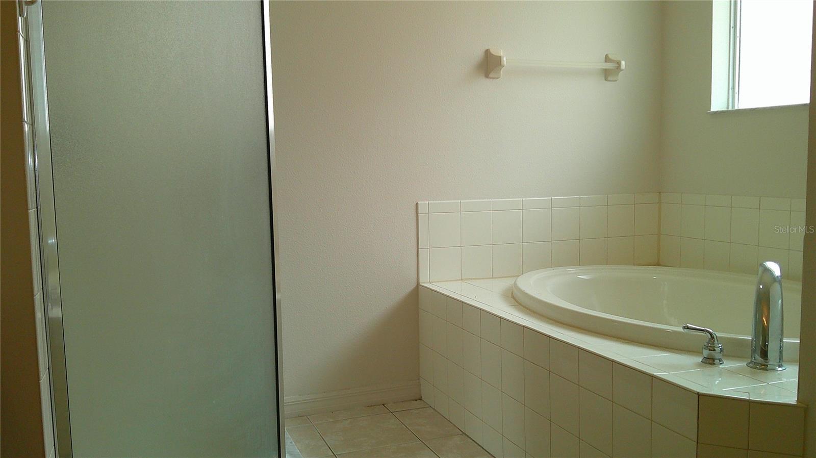 609 Cedar Waxwing Dr Property Photo 25