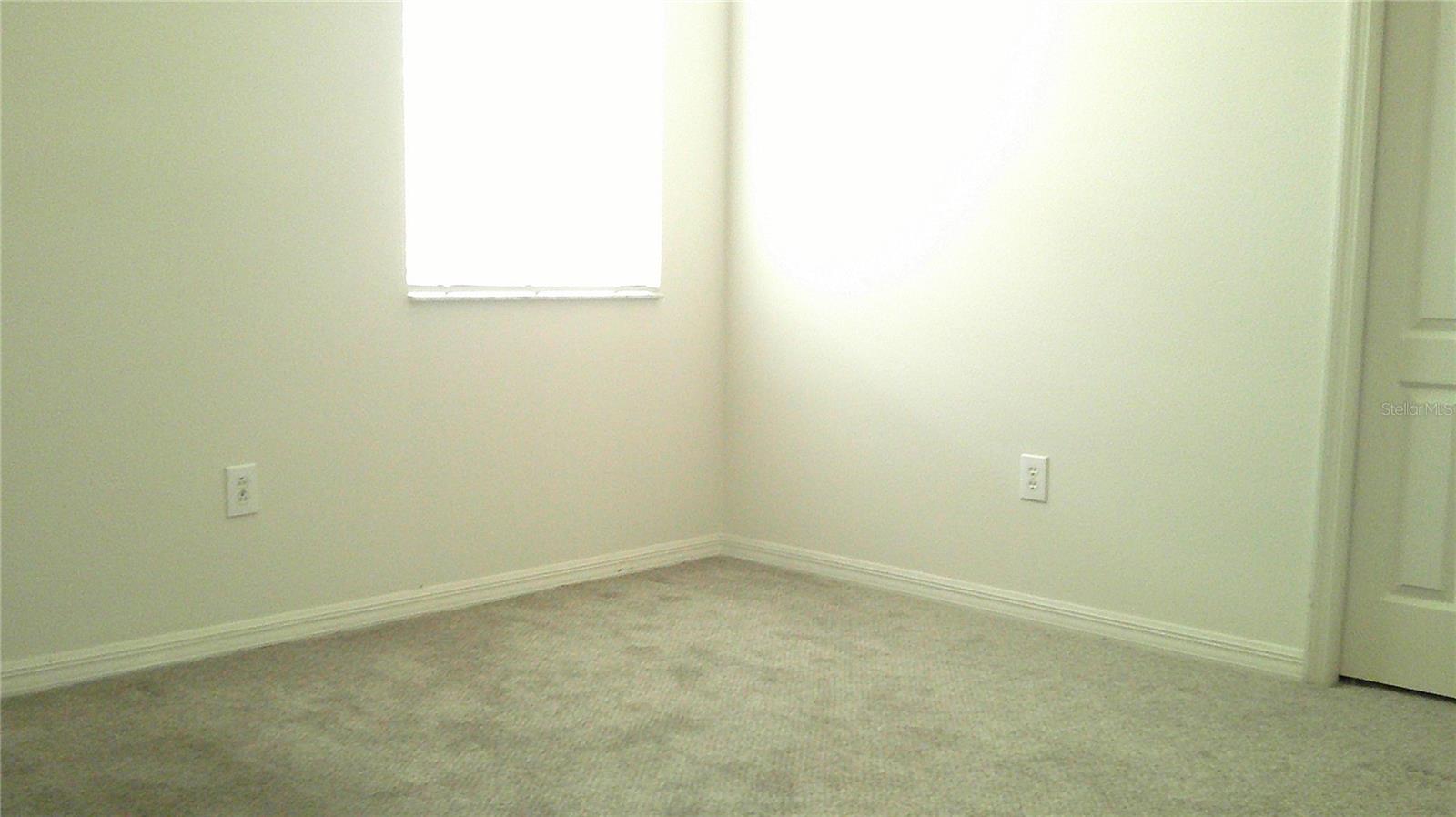 609 Cedar Waxwing Dr Property Photo 28