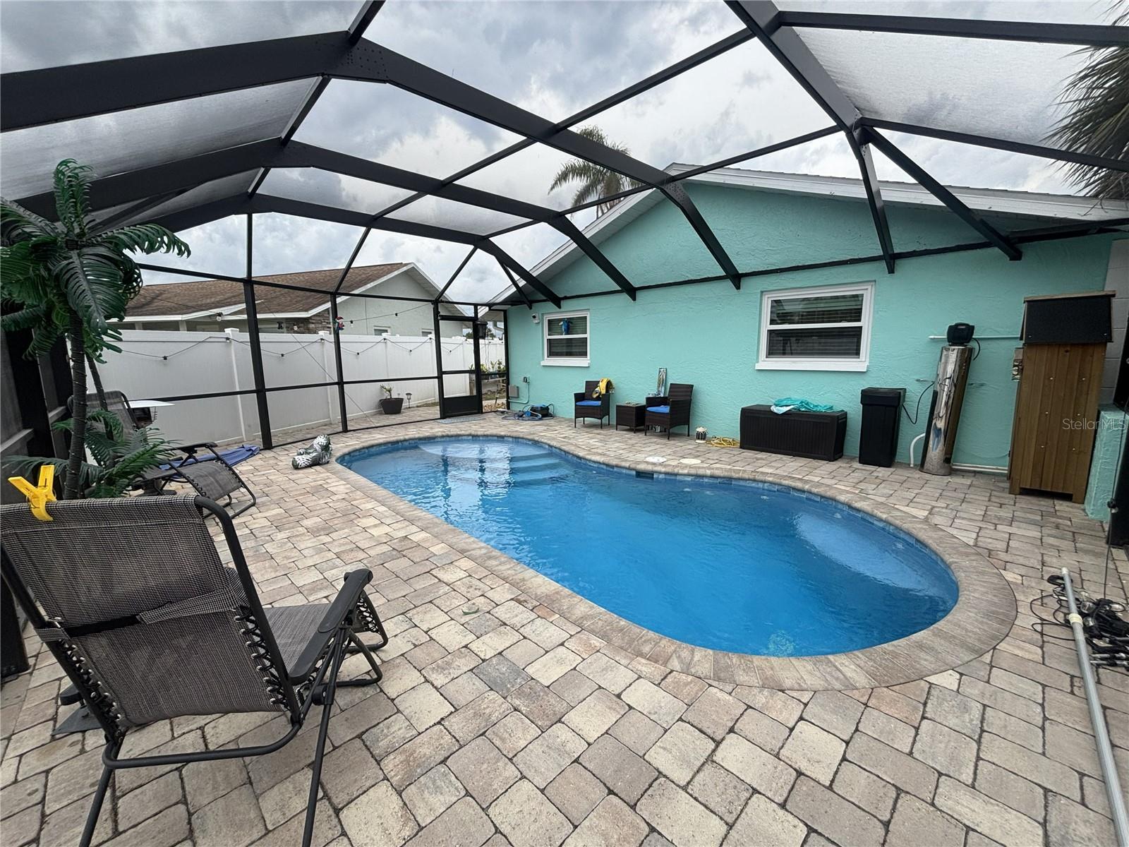 1002 Silver Palm Way Property Photo 5