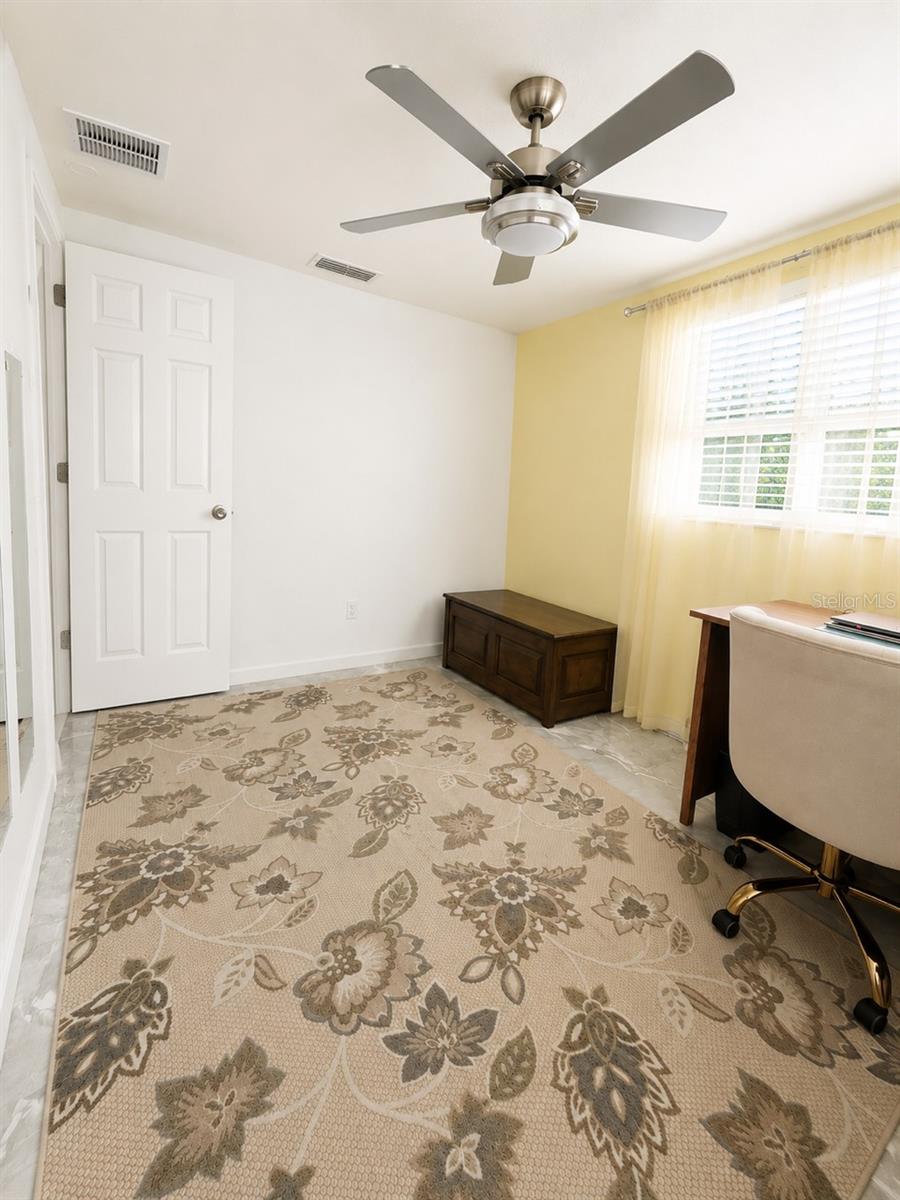 1002 Silver Palm Way Property Photo 17