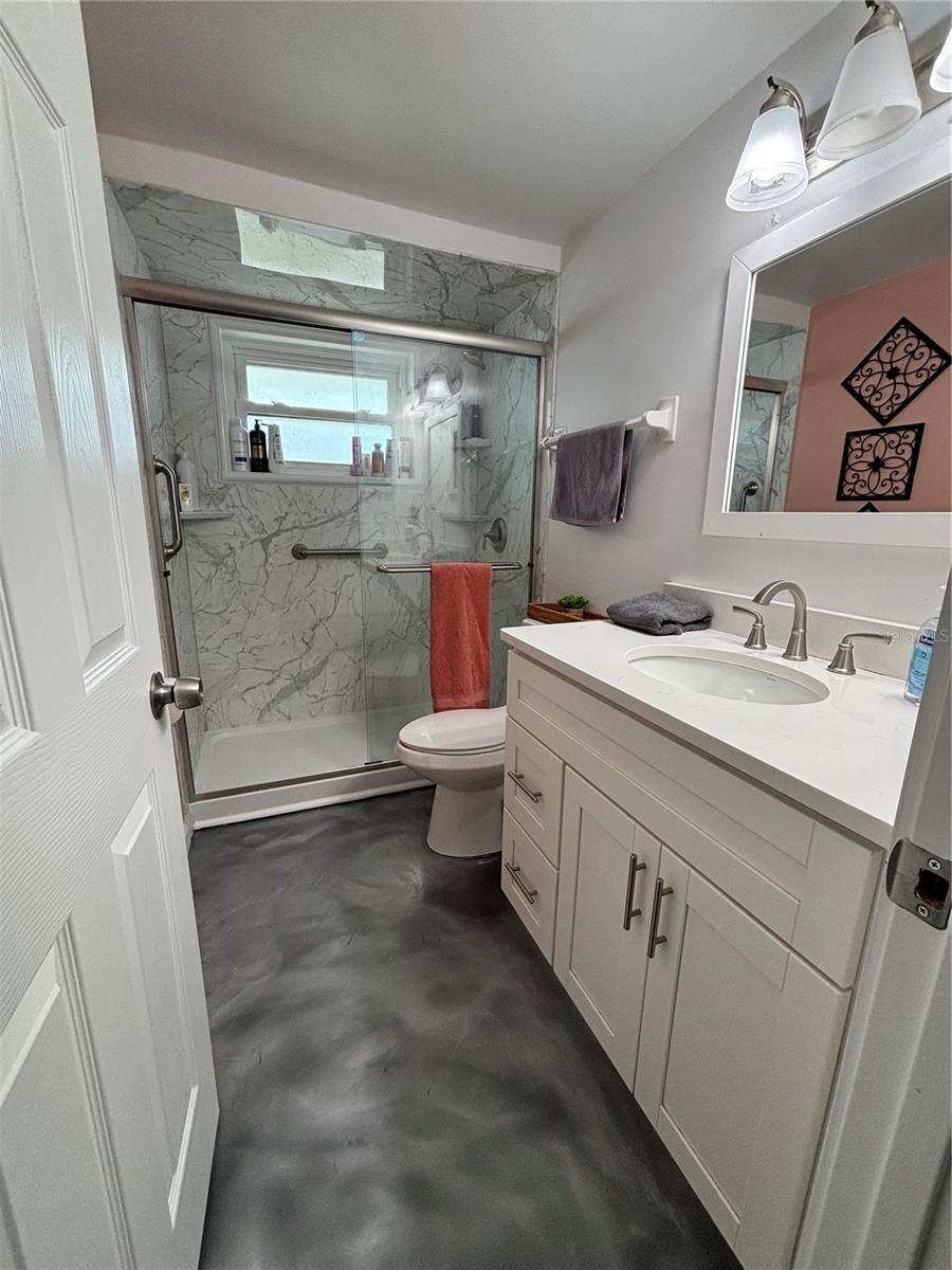 1002 Silver Palm Way Property Photo 19