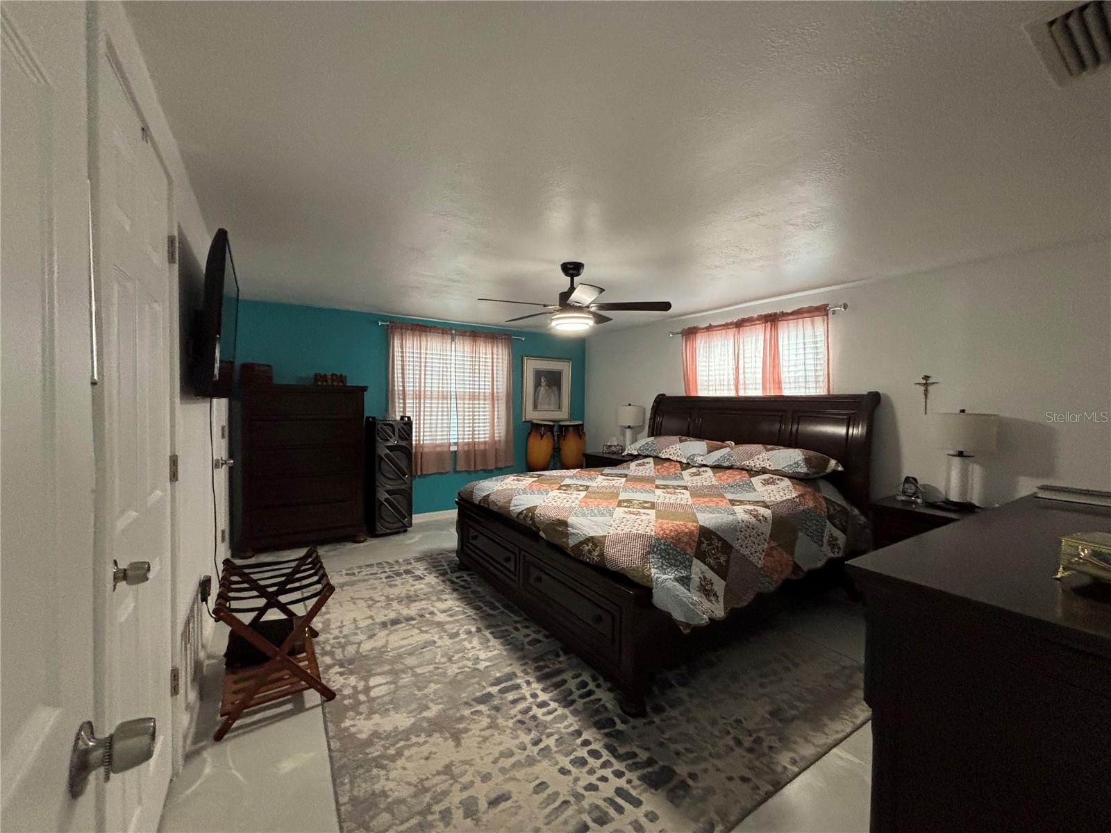1002 Silver Palm Way Property Photo 22