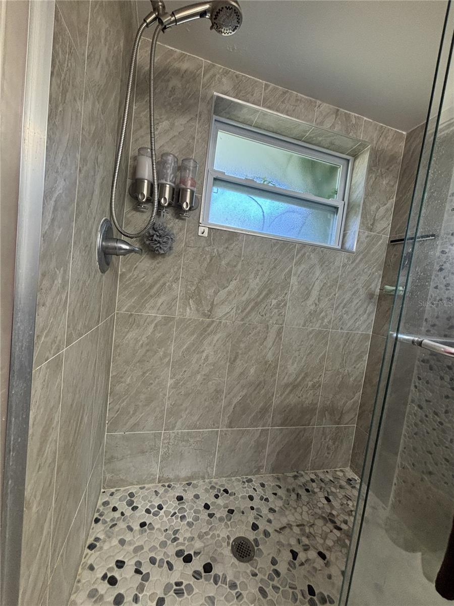 1002 Silver Palm Way Property Photo 24