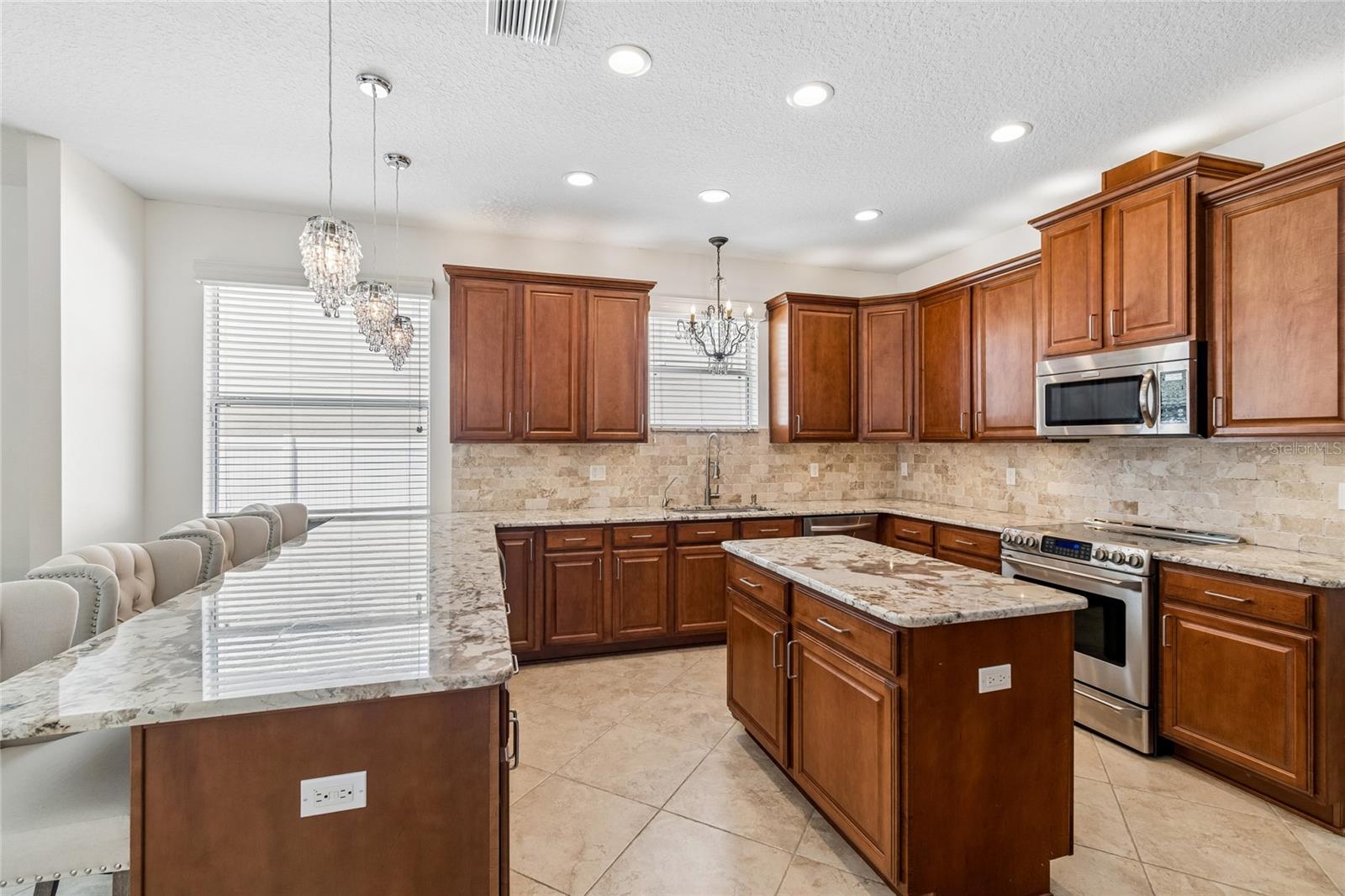 12155 Infinity Dr Property Photo 16