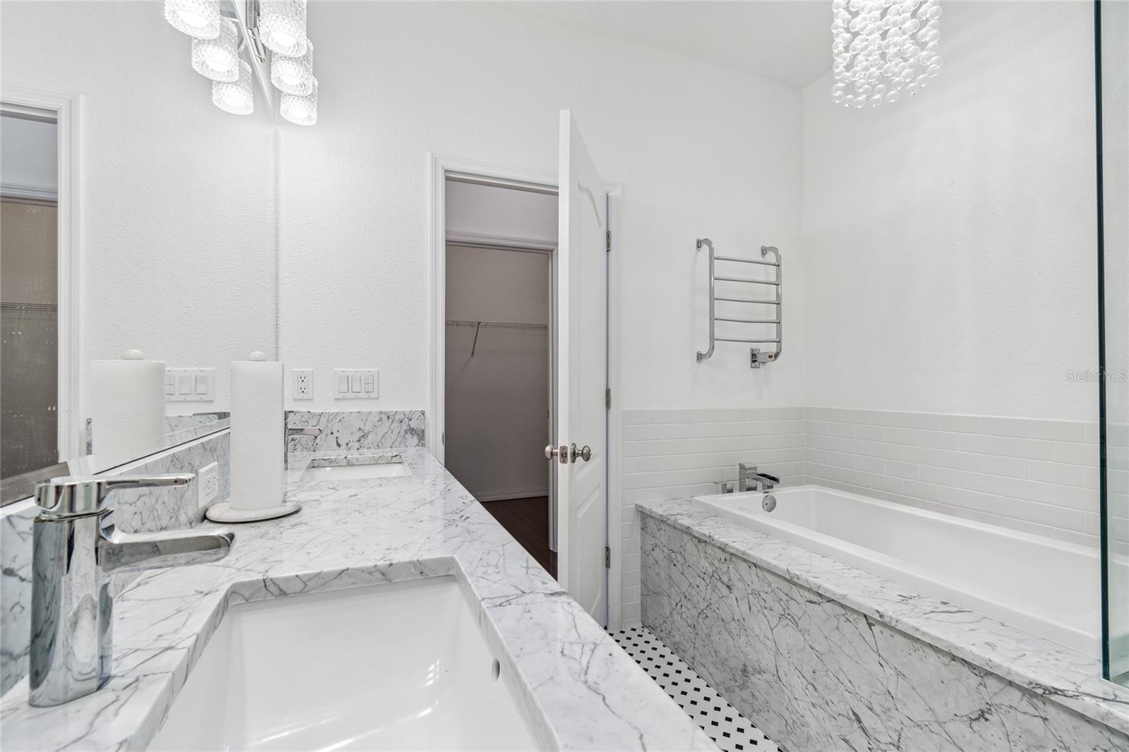 12155 Infinity Dr Property Photo 44
