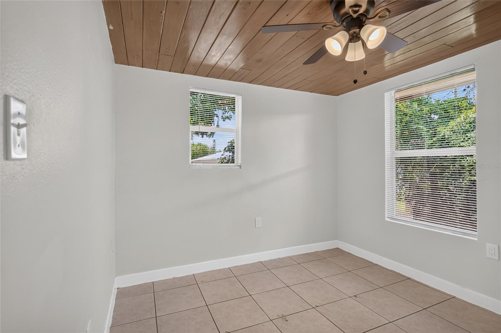 2947 Gillespie Ave Property Photo 17