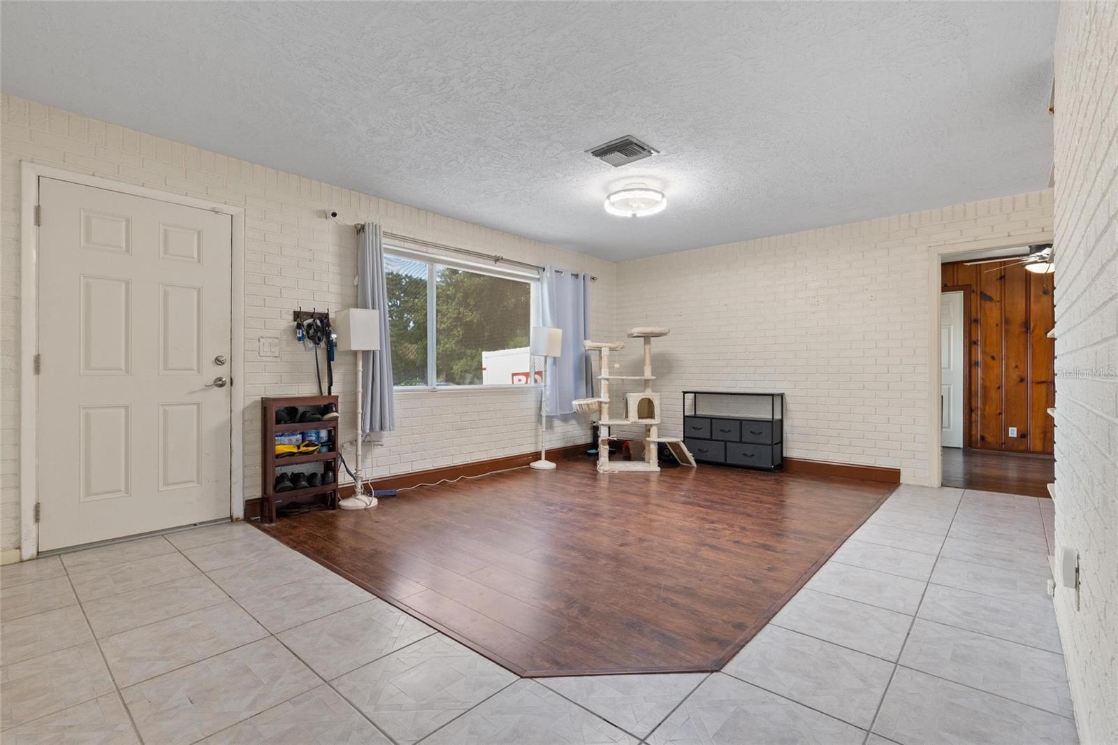 1428 Pinebrook Dr Property Photo 10