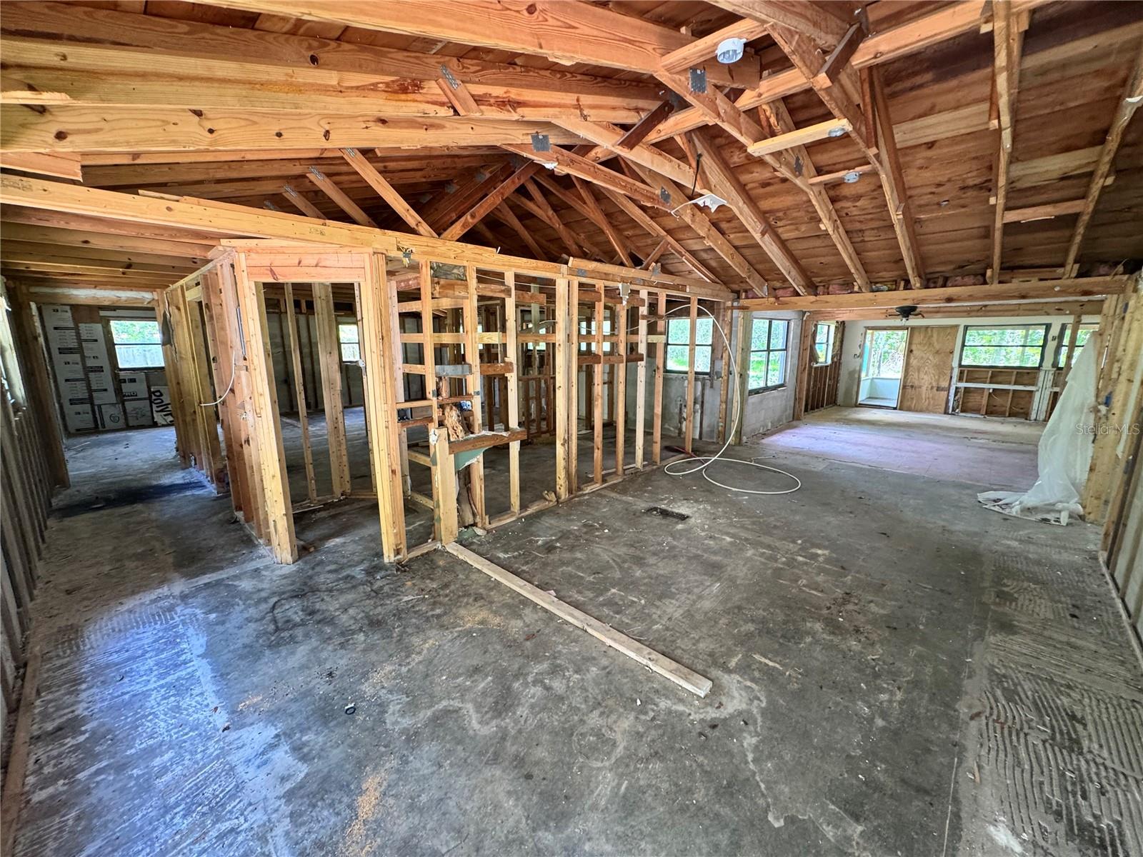 9010 Maiden Ln Property Photo 2