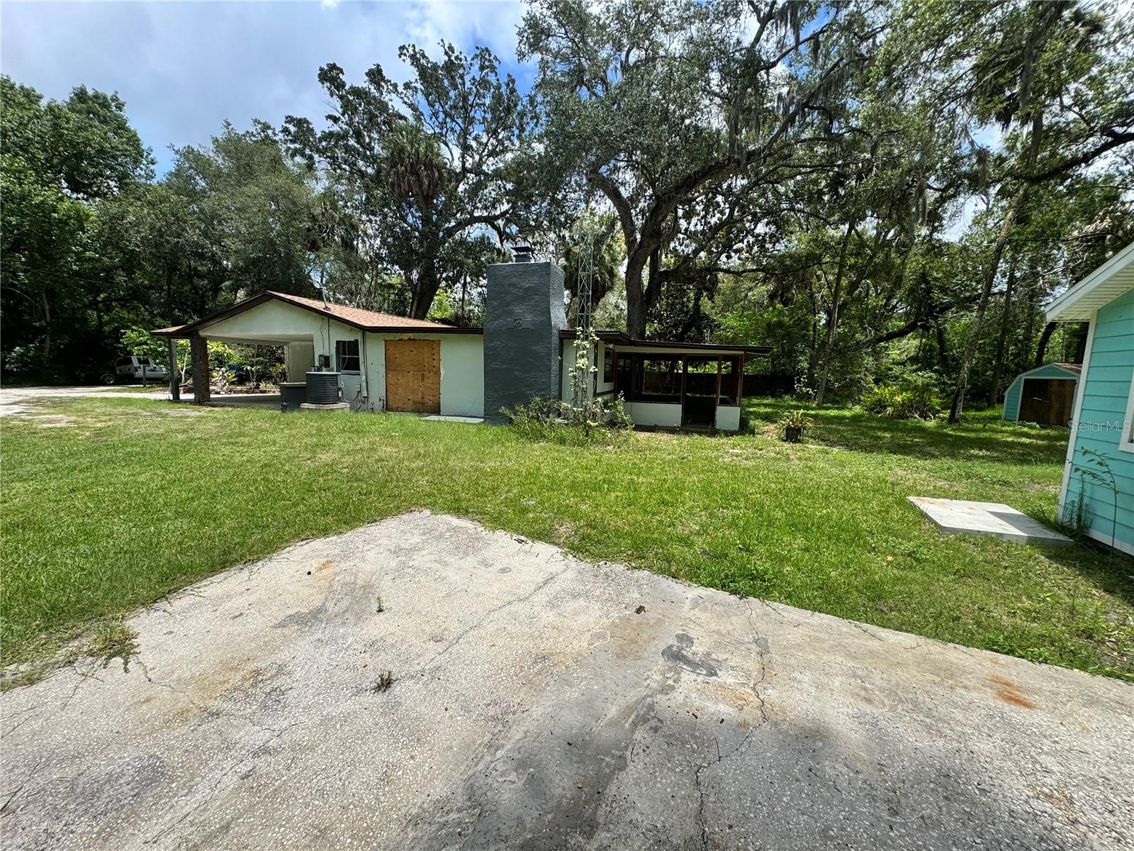 9010 Maiden Ln Property Photo 10