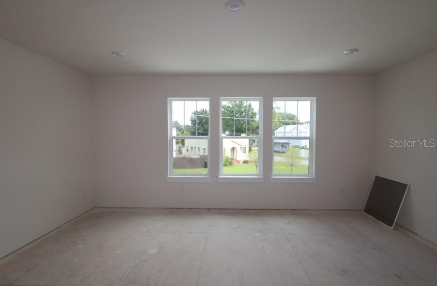 1002 W Charter St Property Photo 13