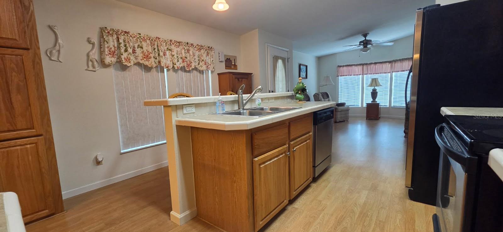 37437 Gill Ave Property Photo 5