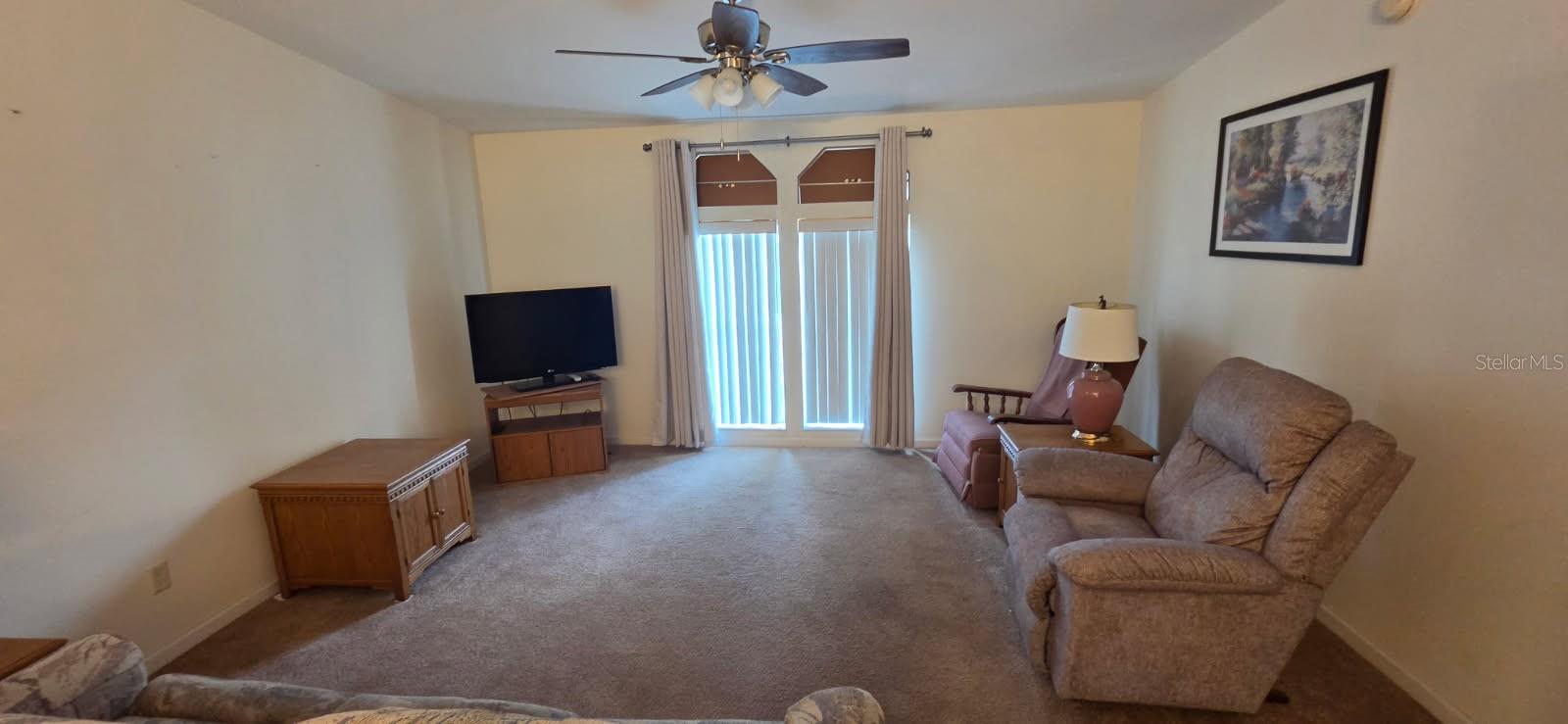 37437 Gill Ave Property Photo 7