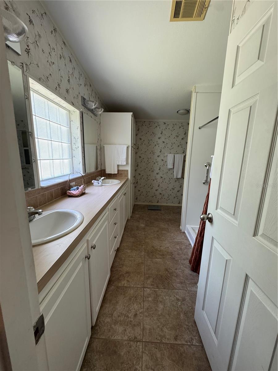 37437 Gill Ave Property Photo 11