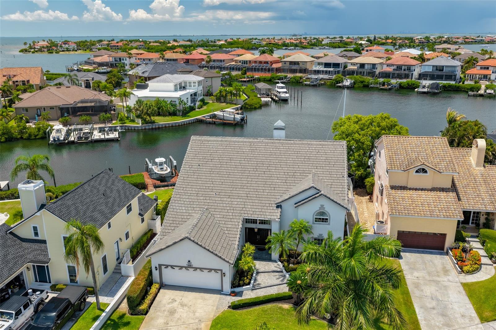 929 Symphony Isles Blvd Property Photo 2