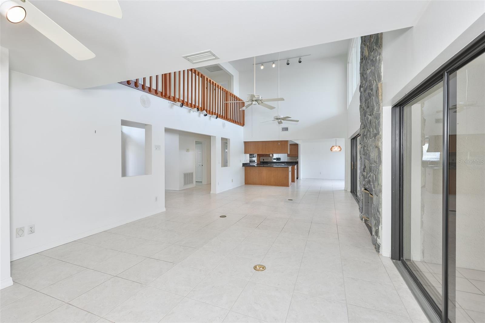 929 Symphony Isles Blvd Property Photo 11