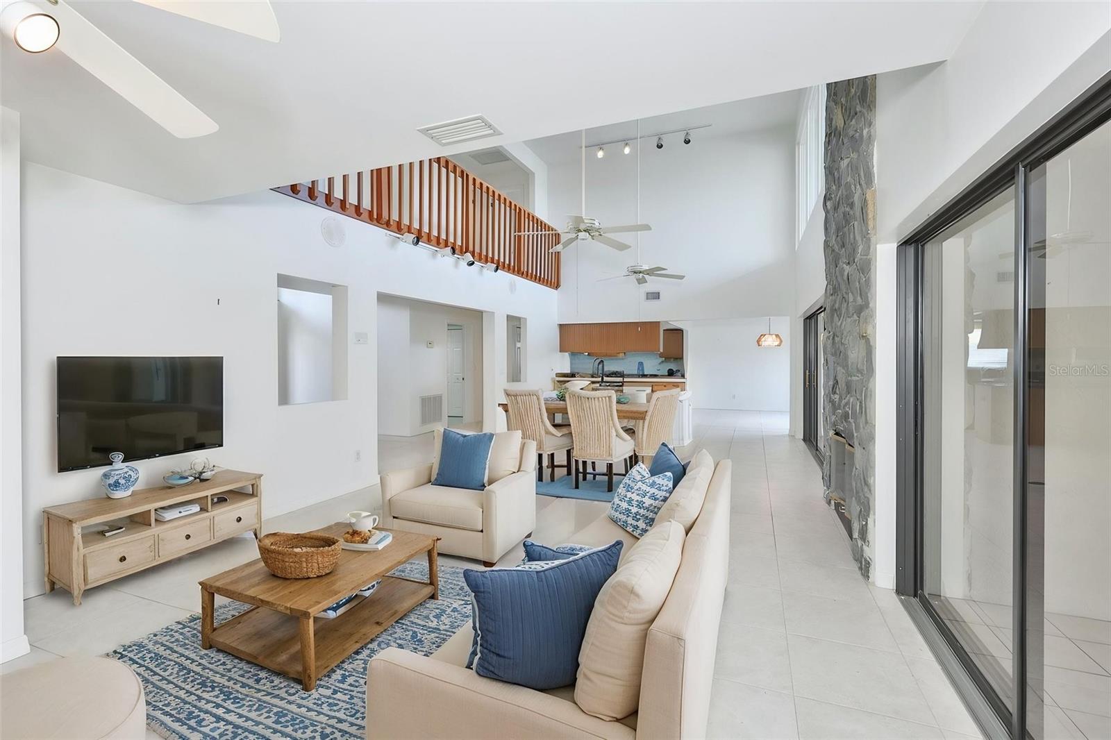 929 Symphony Isles Blvd Property Photo 12