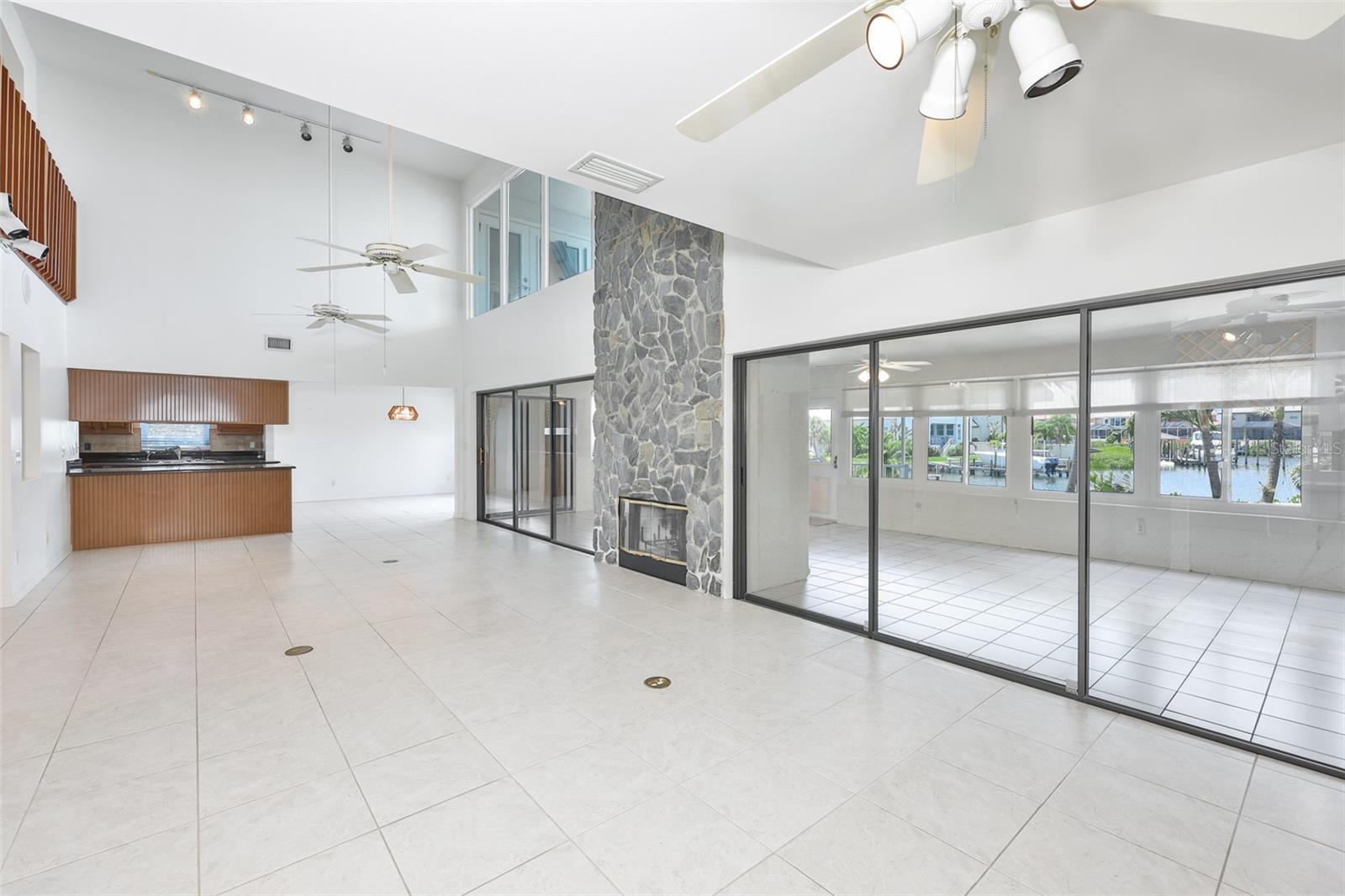 929 Symphony Isles Blvd Property Photo 13