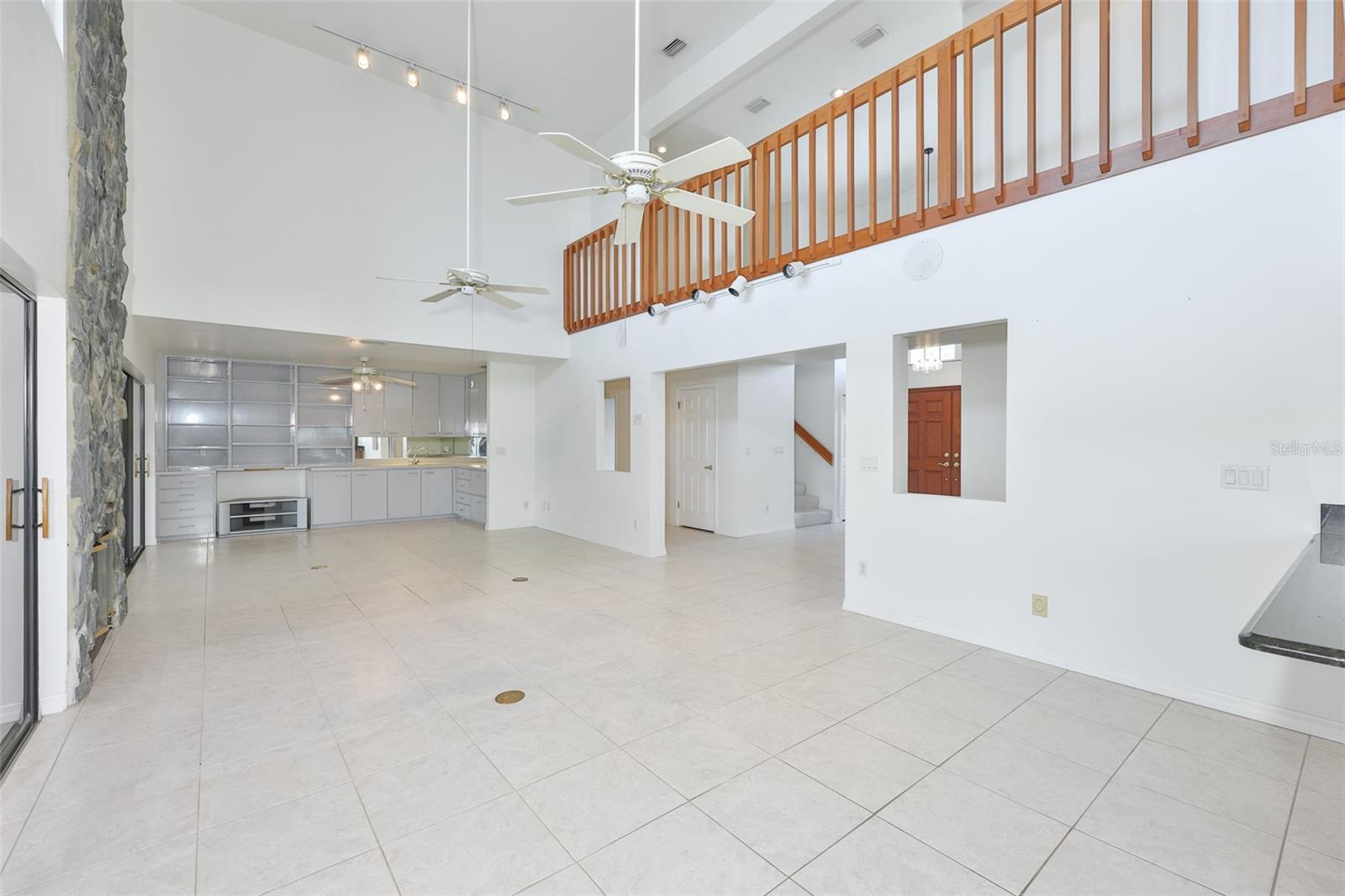 929 Symphony Isles Blvd Property Photo 14