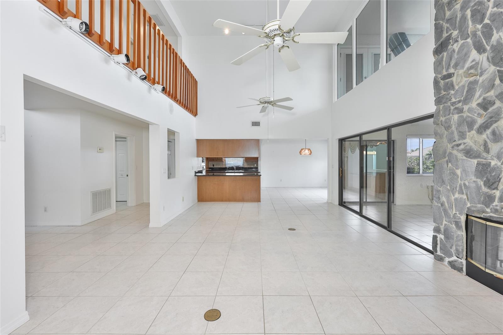 929 Symphony Isles Blvd Property Photo 15