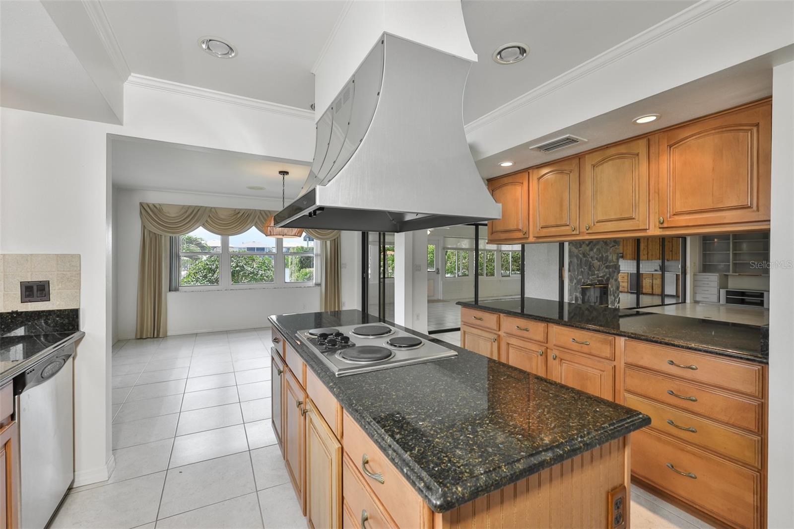 929 Symphony Isles Blvd Property Photo 17